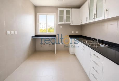 Spacious 2 bedrooms Master Flat in Al Sadd