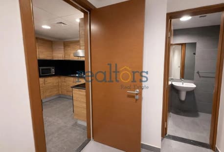 Spacious 4+Maid Penthouse for Rent in West Bay