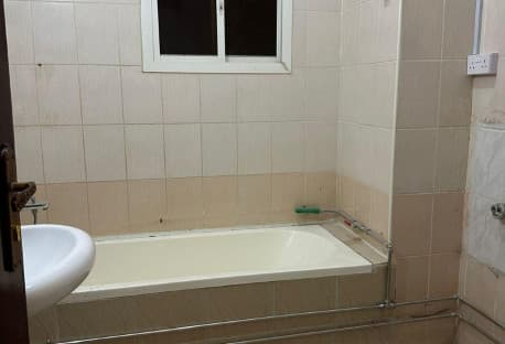 Al Kharaitiyat room and lounge