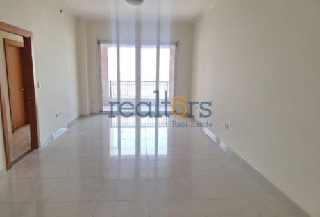Elegant 1 bedroom apartment with marina view