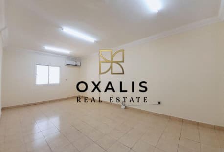 SPACIOUS 2 BEDROOMS UNFURNISHED | AVAILABLE NOW !!