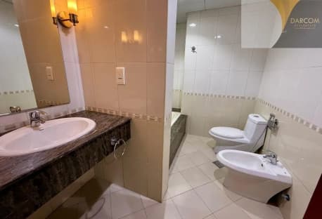 SPACIOUS TWO BEDROOM / SEA VIEW / FOR SALE