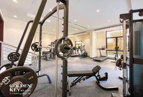 Spacious l Fully Furnished Apartment in FOX HILLS!