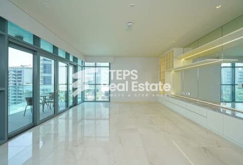 1 Bed Apartment with Balcony | Freehold Ownership