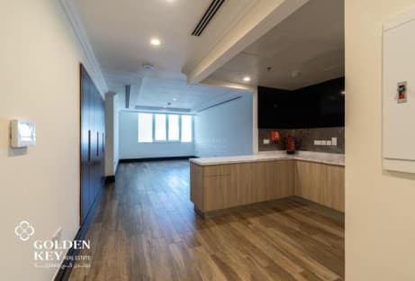 Balcony ✅ Beach Access ✅ Large Layout