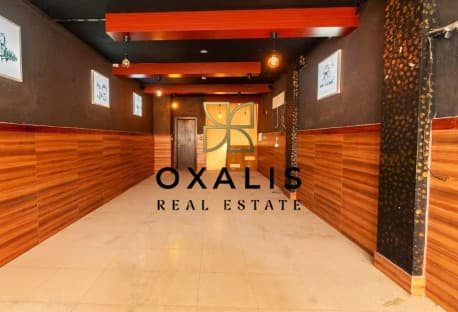 Spacious Commercial Shops Available in Industrial