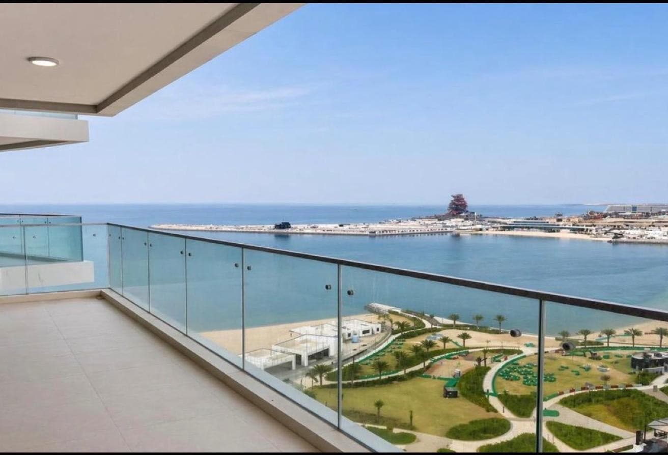 LUXURY 2 BHK FURNISHED APARTMENT SEA VIEW