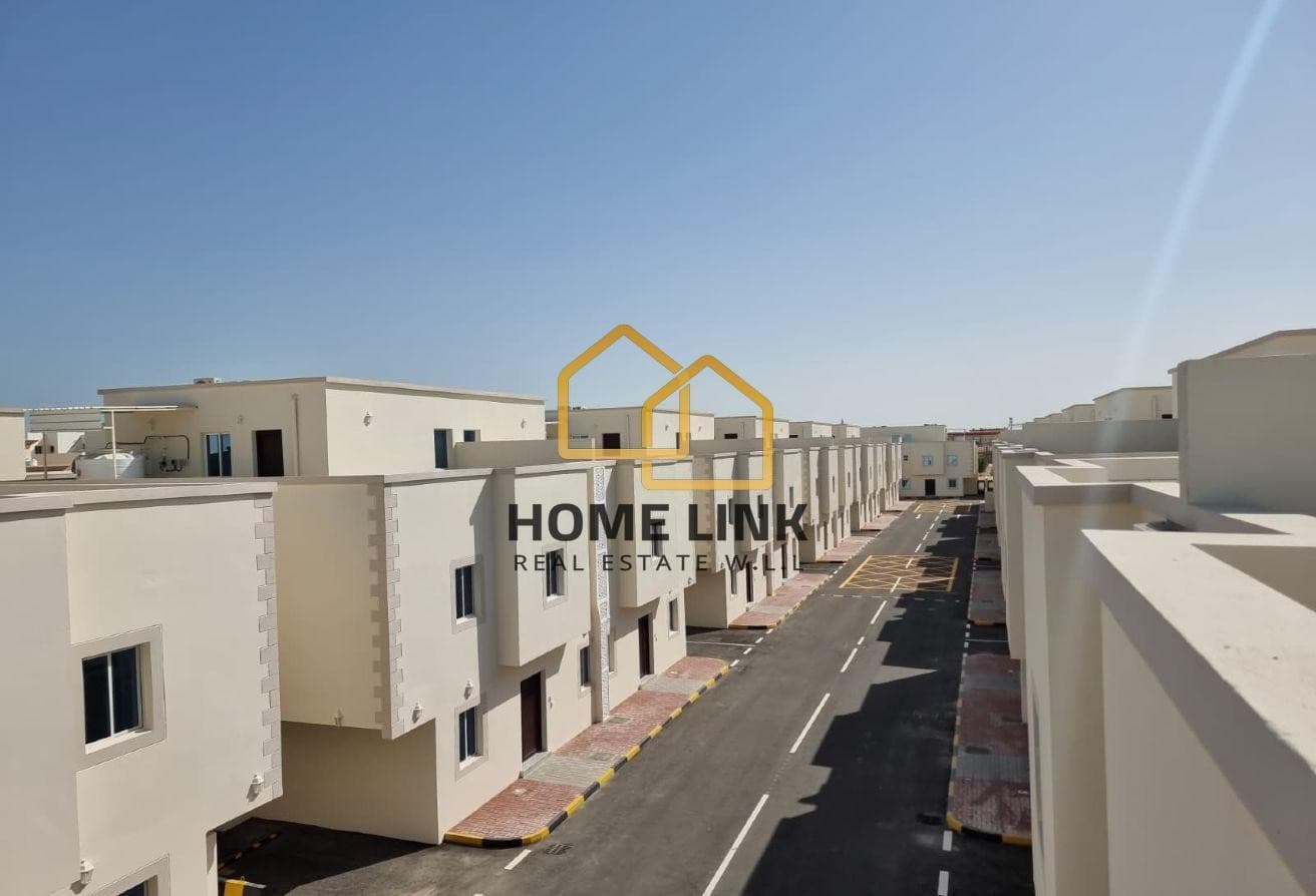 EXCLUSIVE 6 BHK VILLA | UF | WITH TOP AMENITIES
