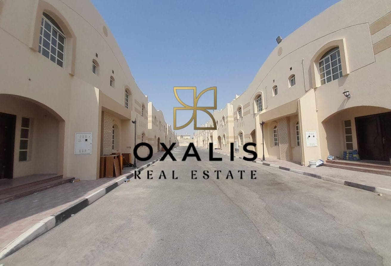 GREAT PRICE !! FRESHLY RENOVATED 5 BHK VILLA
