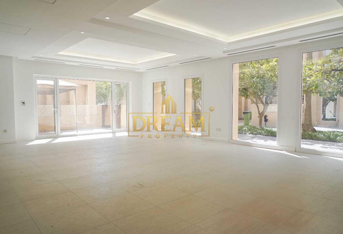 Semi furnished| Spacious 5 BDR Villa | in West Bay