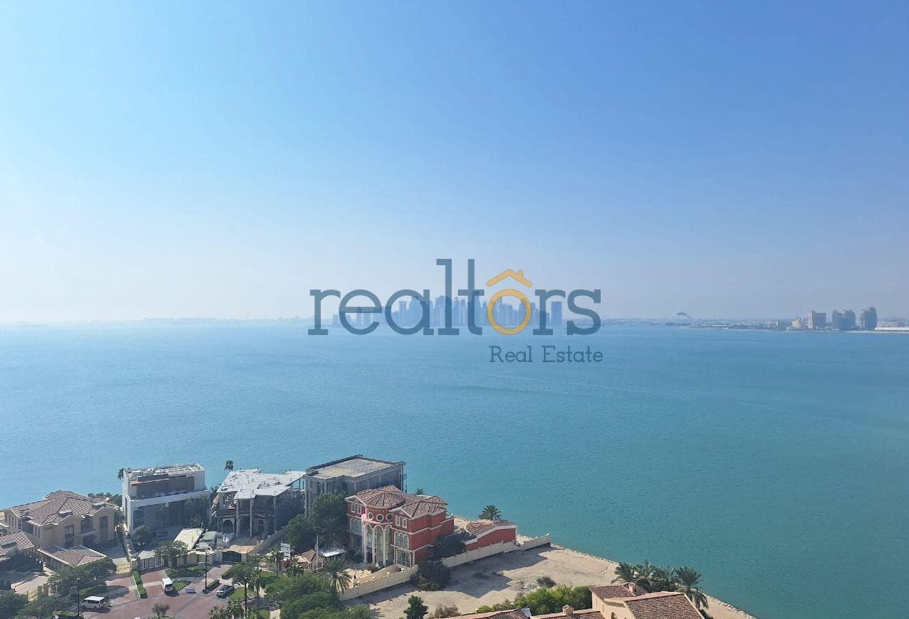 Direct sea view. Gorgeous 2 bedroom. 1 month free