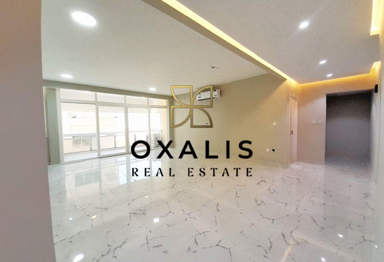 HUGE AND SPACIOUS 2 BHK APARTMENT | WITH BALCONY