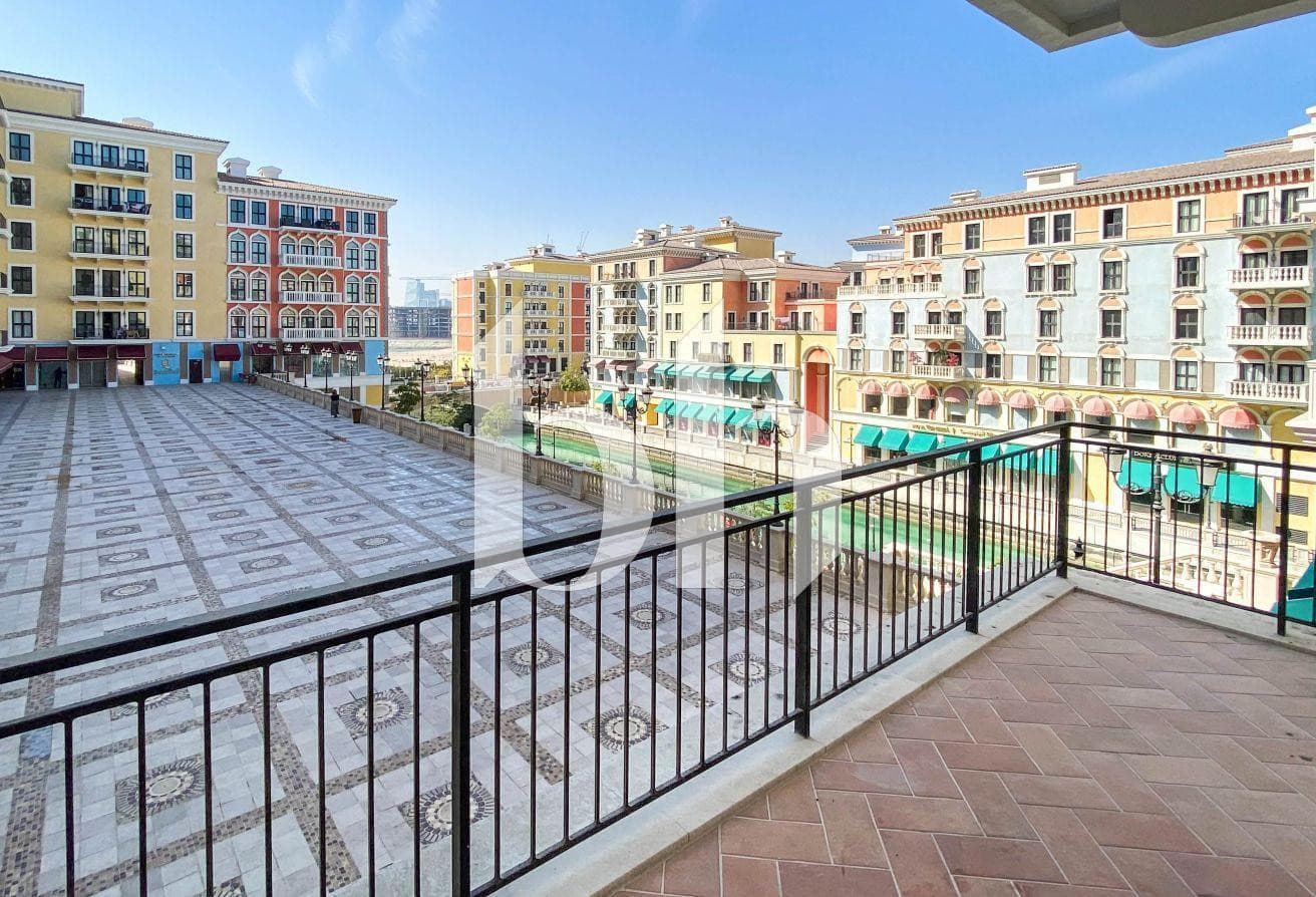 SEMI-FURNISHED 2BR | SPACIOUS | NEAR CAFES