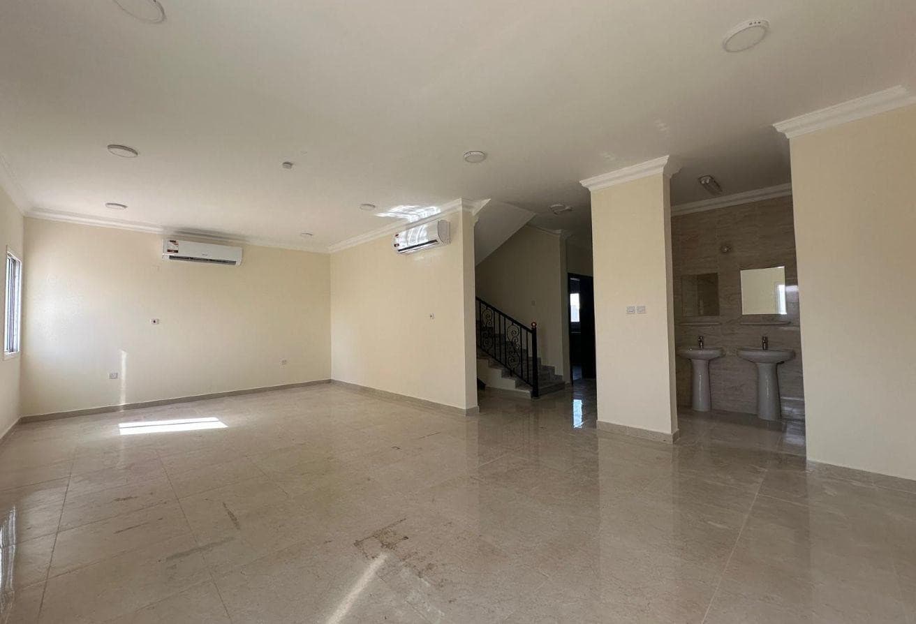 Compound Villa| 06 Bedrooms| 06 Baths| Amenities