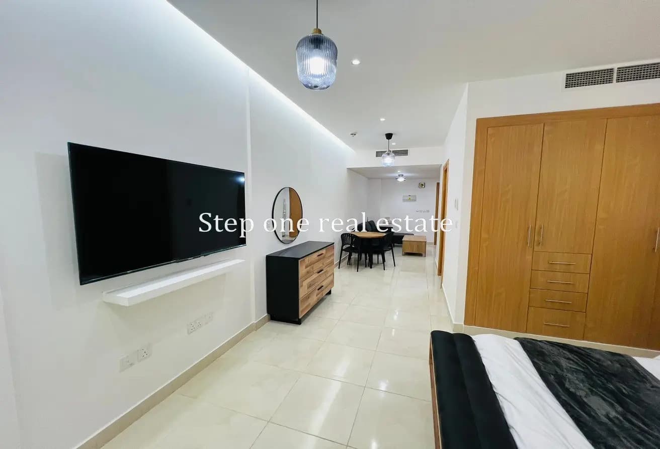 AMAZING STYLISH STUDIO / FURNITURE / TITLE DEED