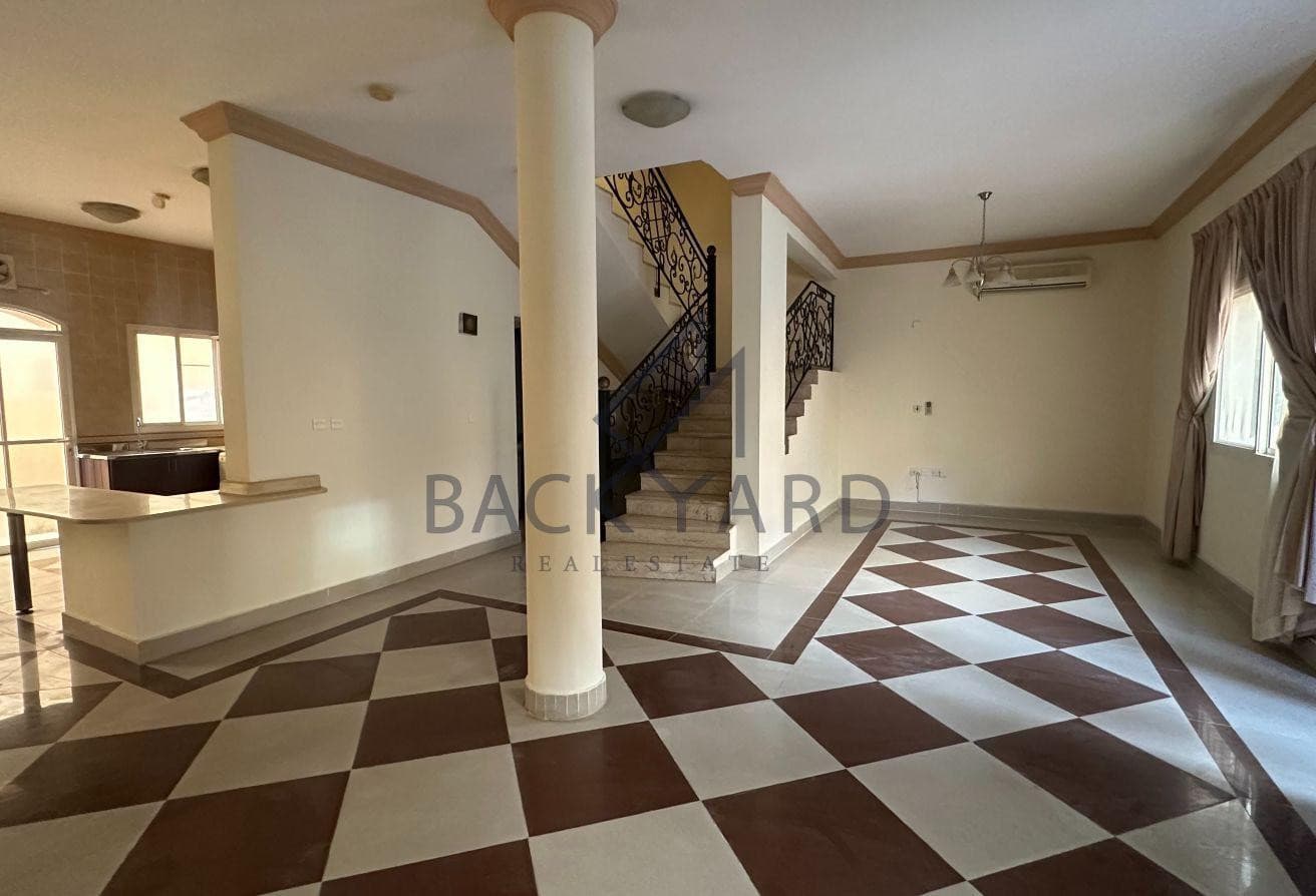 Spacious 6BHK Triplex Villa in a Al Khor
