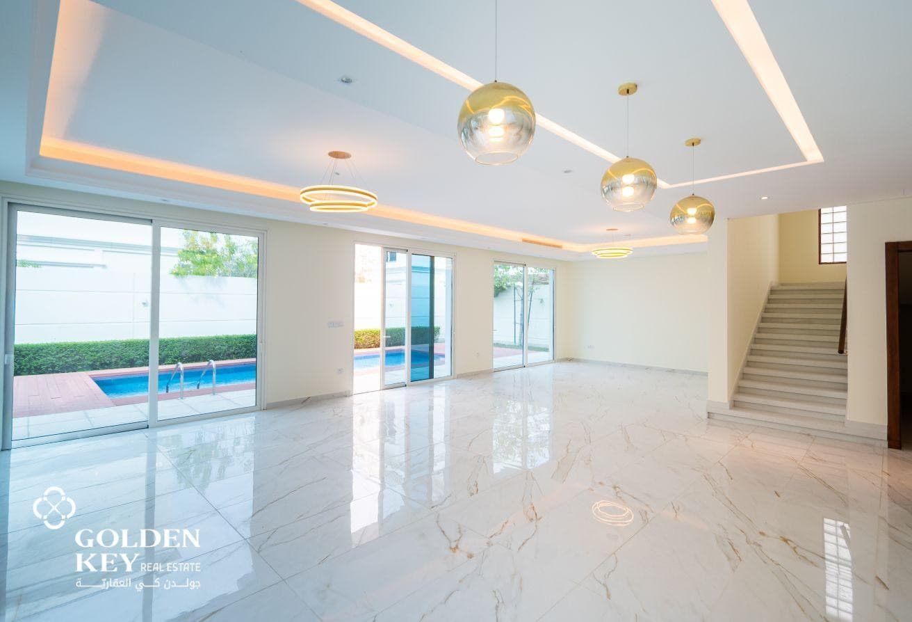 NO COMMISSION| Villa w/ Private Pool and Elevator