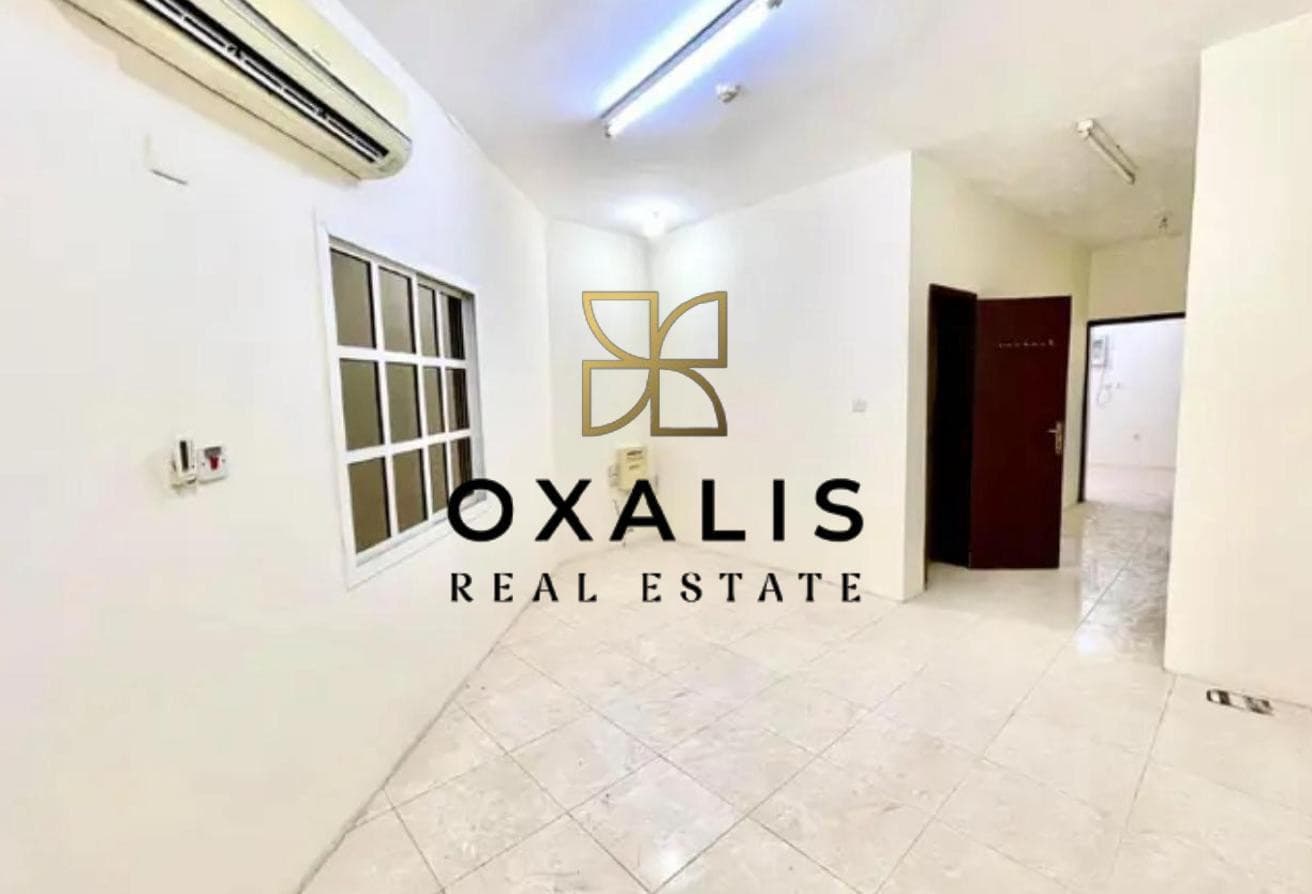 AVAILABLE NOW! UN-FURNISHED 2 BEDROOMS APARTMENT