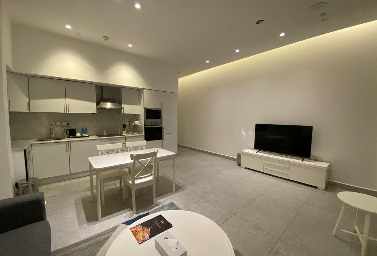 Available 1BHK FF Hotel Apt in Muntazah FREE Bills
