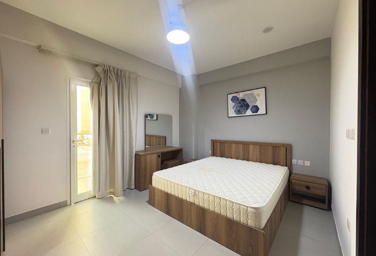 SPACIOUS 2 BEDROOM | FULLY FURNISHED | BALCONY