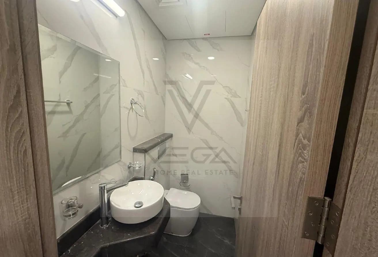 Fully Furnished 2-Bedroom with City & Garden view