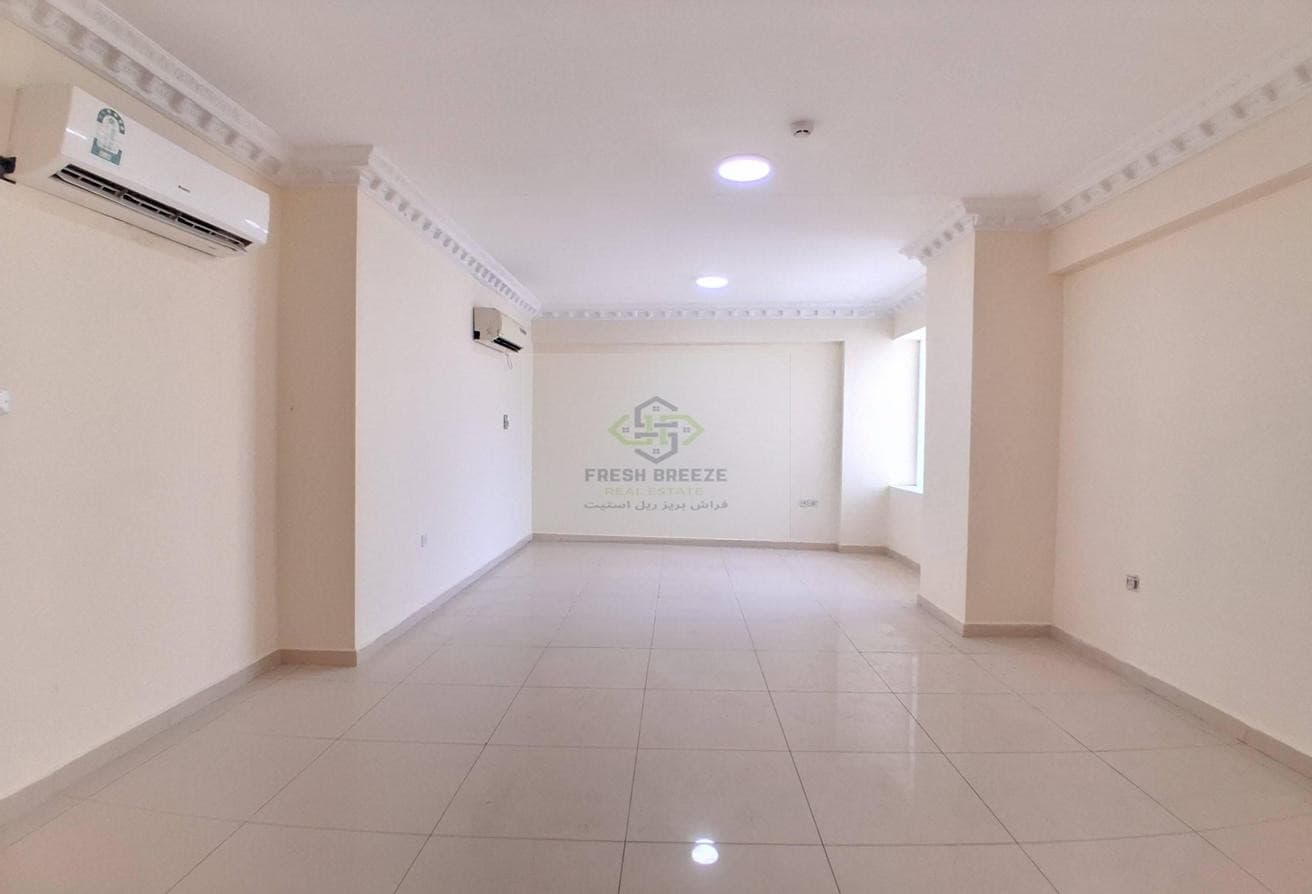 3 bhk unfurnished 3 bathroom 1close kitchen