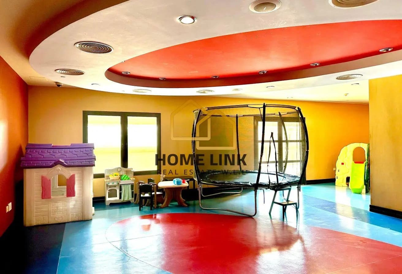 1 MONTH FREE | SPACIOUS 1 BEDROOM SEMI FURNISHED
