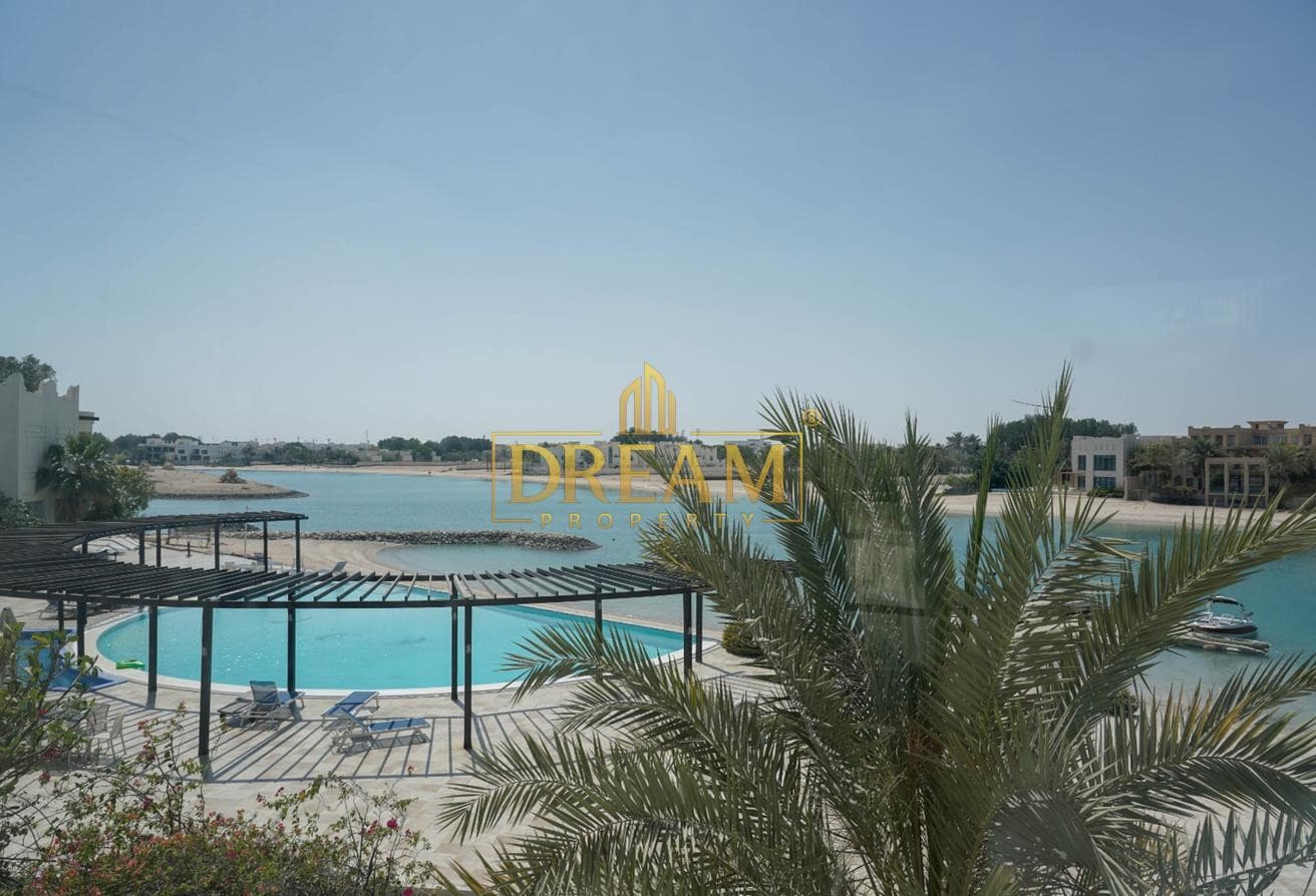 Beach Access| Spacious 5 BDR Villa | in West Bay