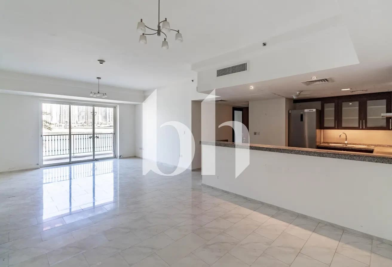 2 bedrooms Chalet beach view with bills included