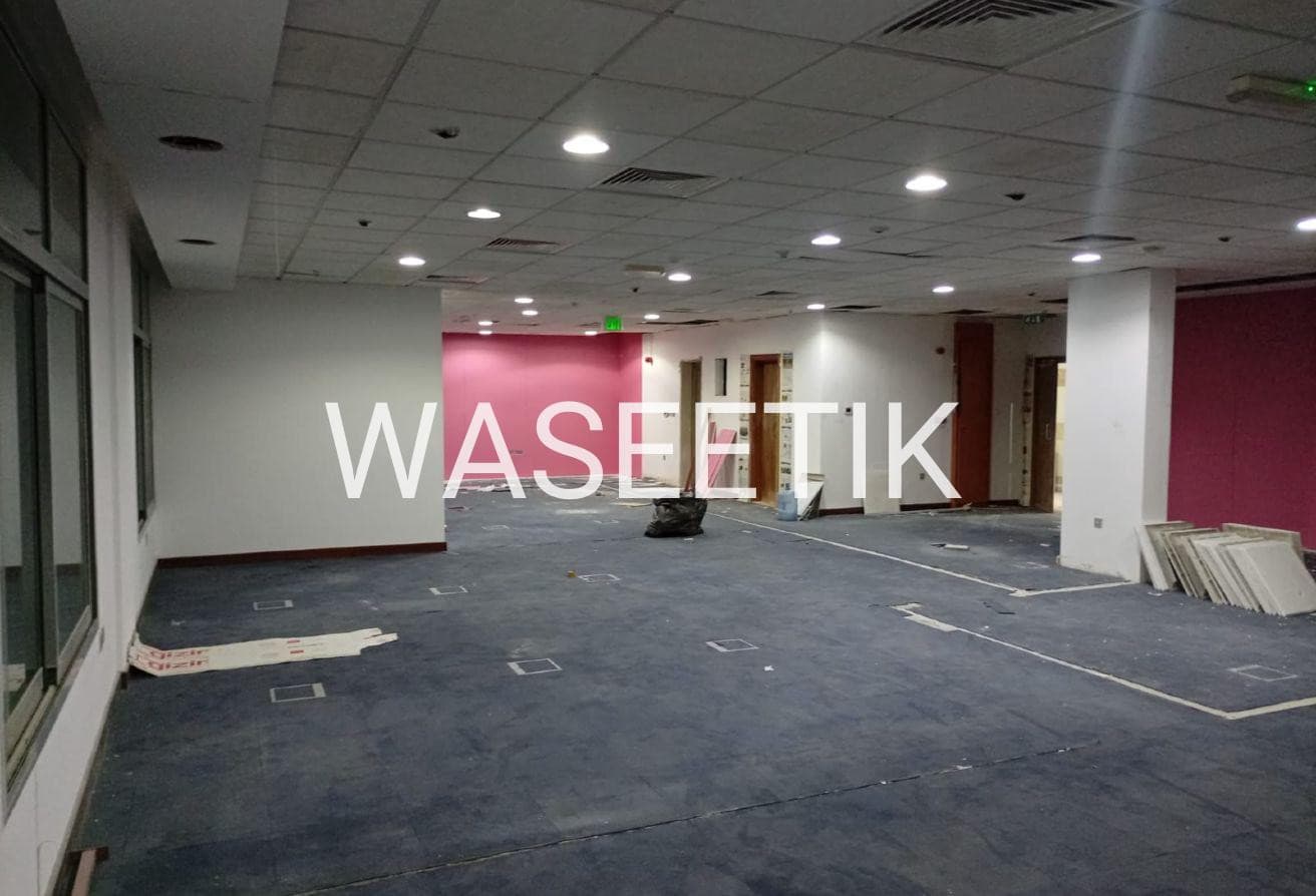 Spacious Office in a Prime Location in Al MIDMAC