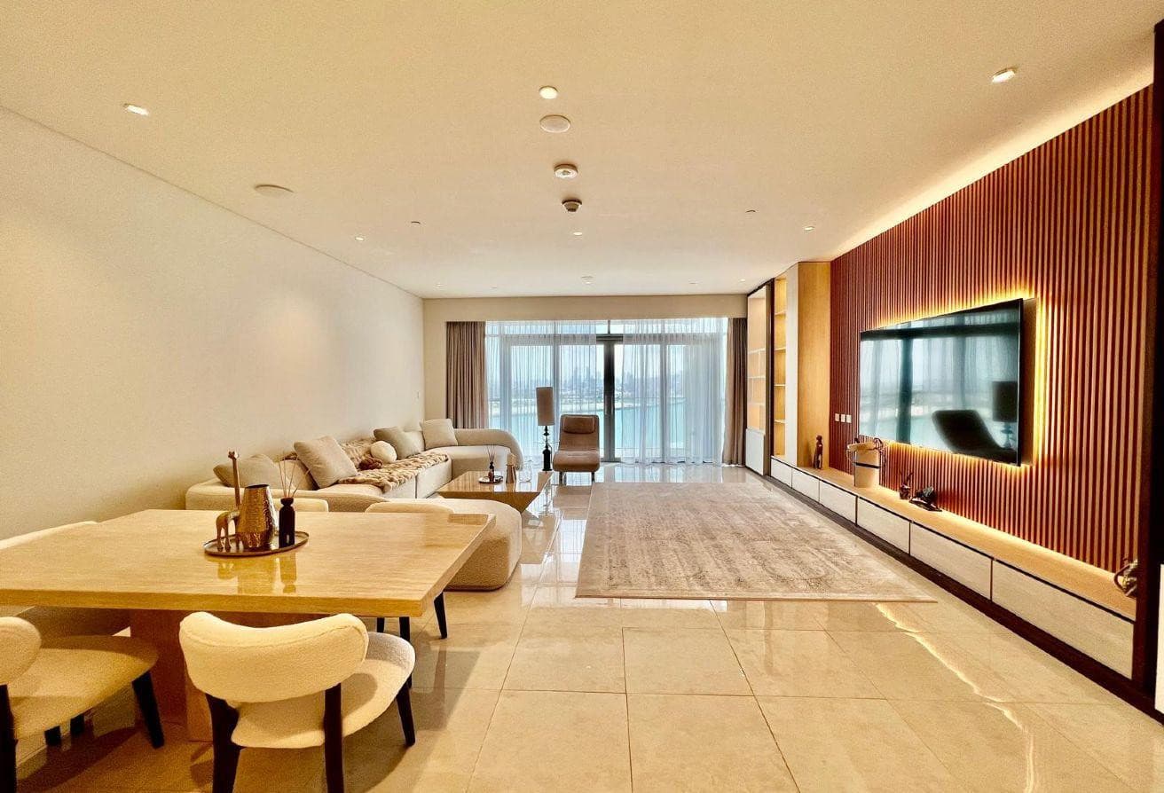 LUXURY 3 BEDROOMS WITH MAID ROOM / FULL SEA VIEW