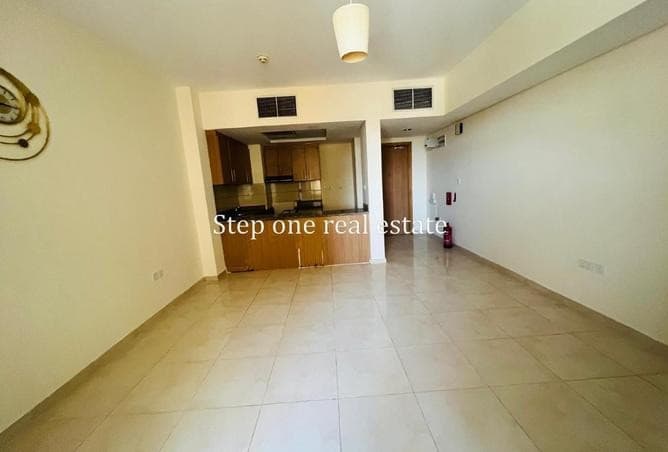 One Bedroom Apartment for Sale in Fox Hills