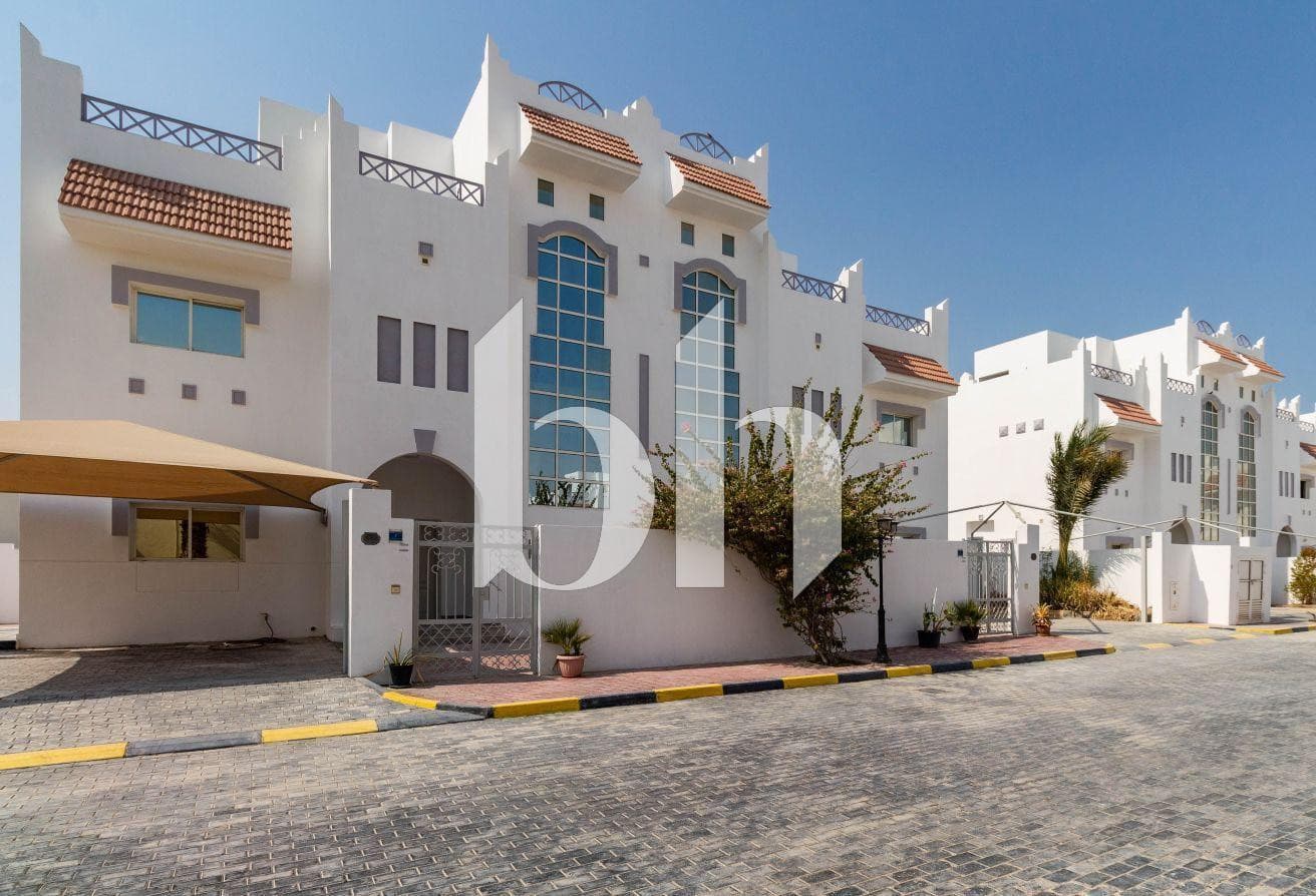 NEWLY RENNOVATED | 4 BEDROOMS | SEMI FURNISHED