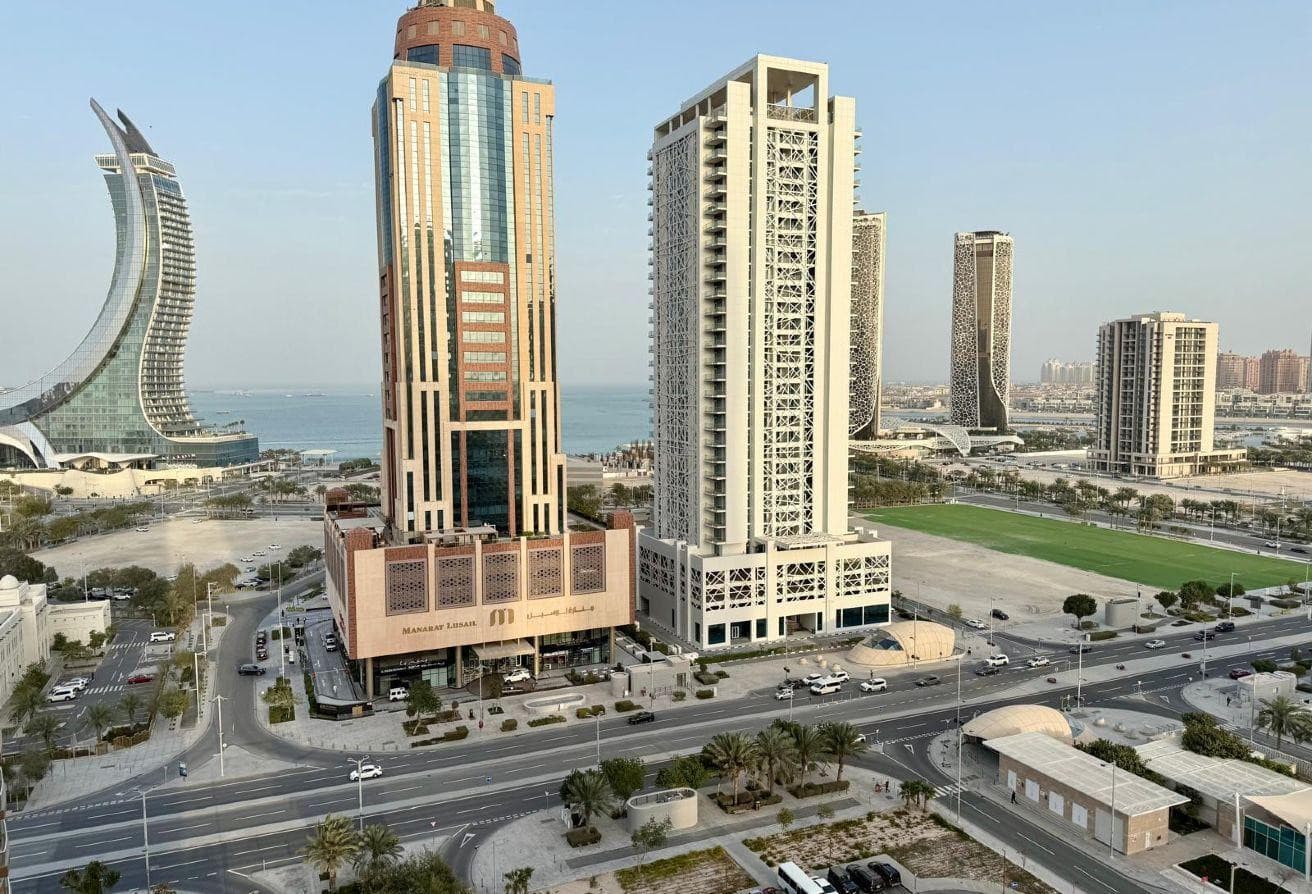 INCLUDING BILLS / SUNNY TWO BEDROOM / BALCONY