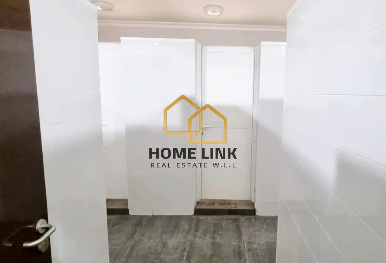 WHOLE BUILDING FOR RENT | 92 ROOMS + WAREHOUSE