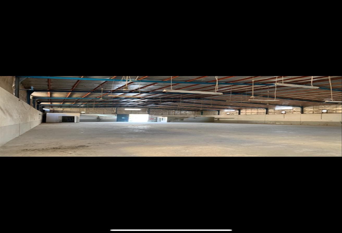 Carpentry shop for rent in the industrial area