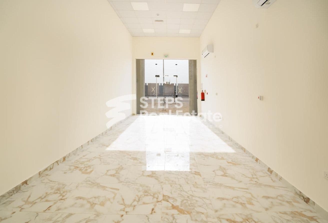 Spacious Shop for Rent in Al Aziziyah