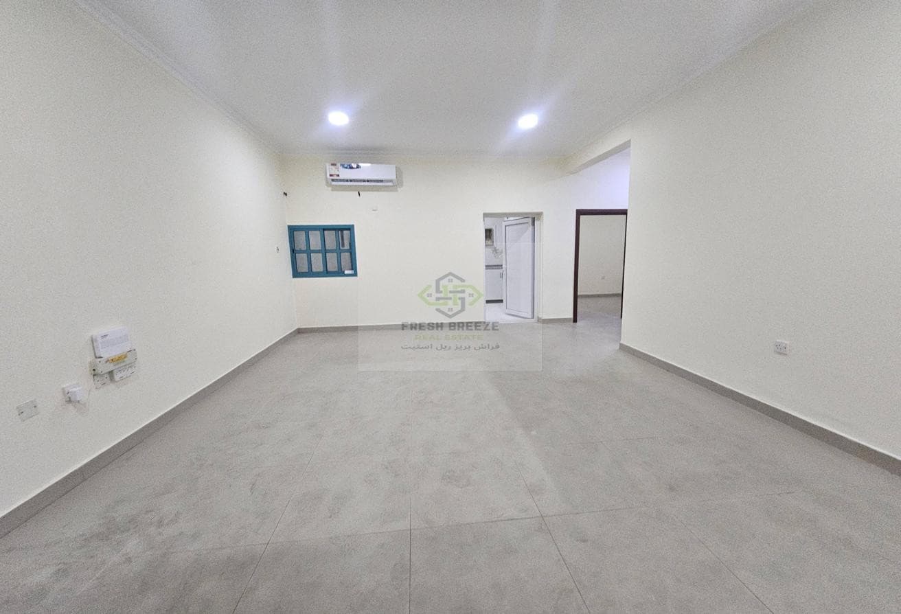 New Renovate 2BHK Unfurnished With Balcony