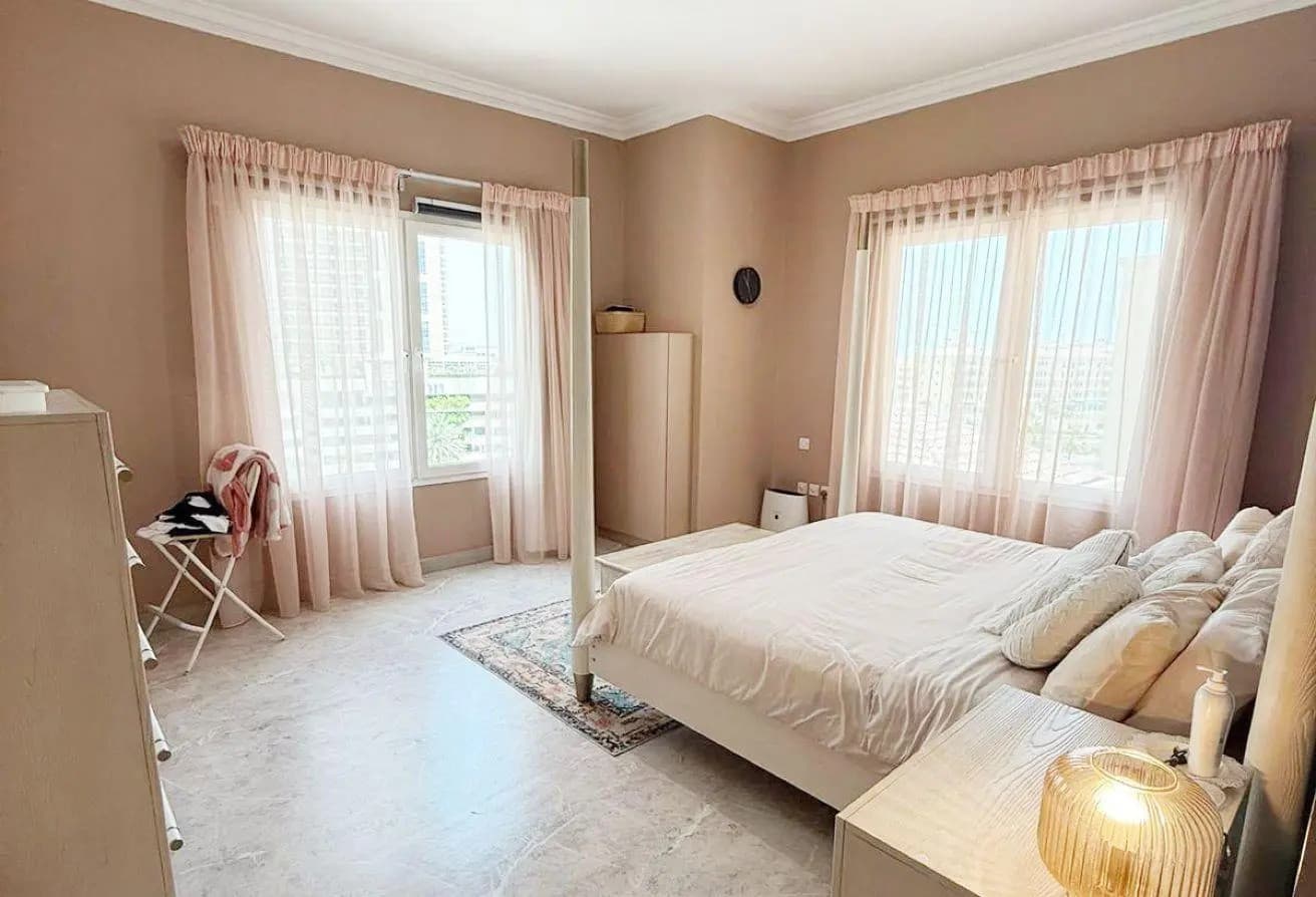Breath taking 2BHK Flat in Prime Location of Pearl