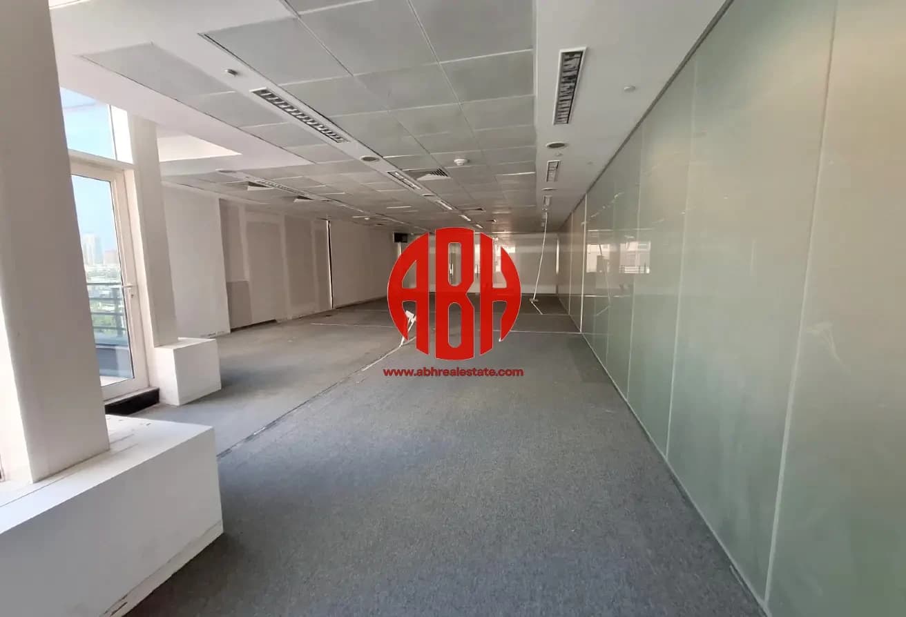 NO FEE|FITTED OFFICE SPACE W/ AMENITIES|BILLS DONE