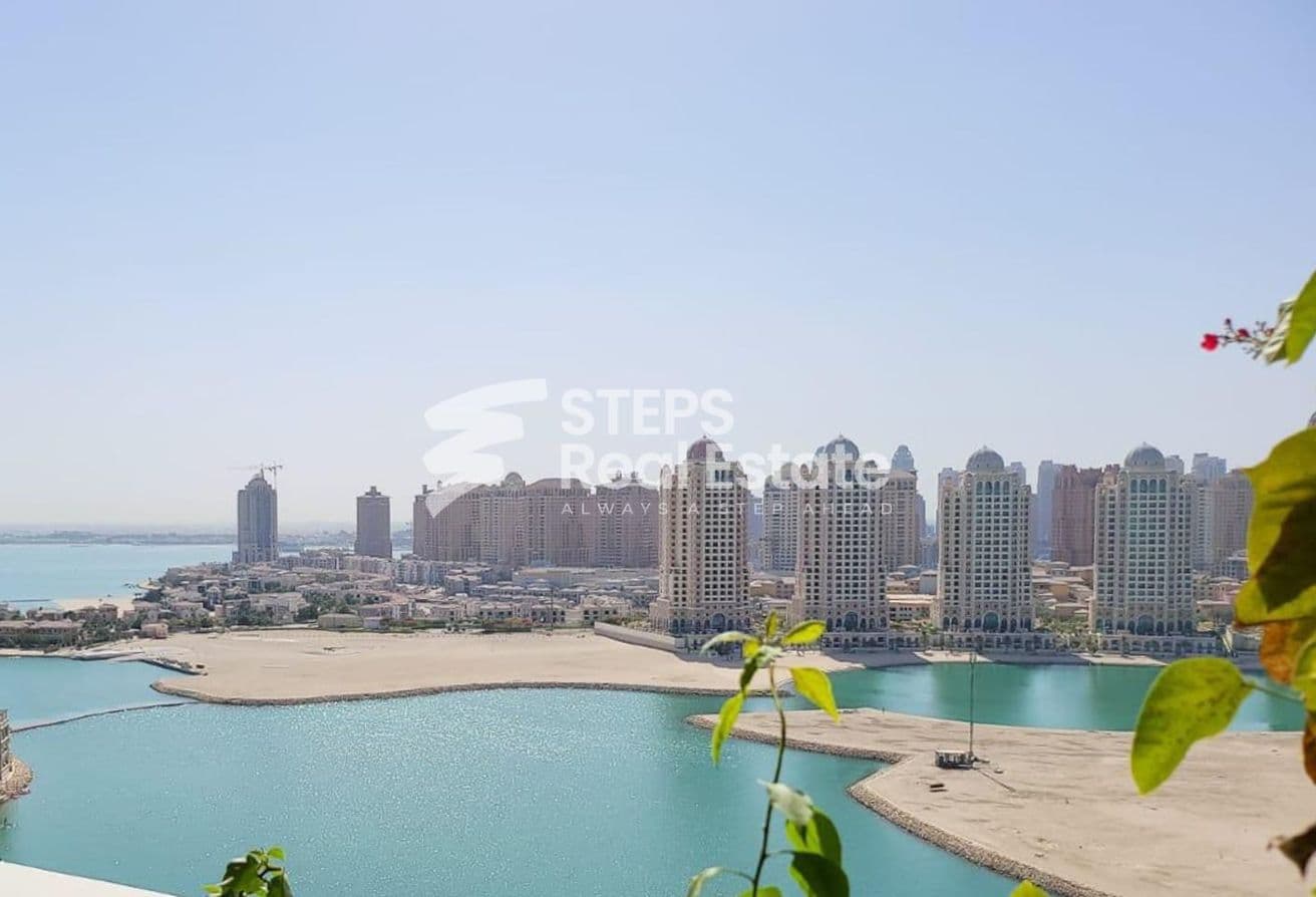 High Floor Apartment with Sea Views and Balcony