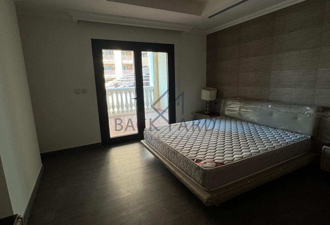 Elegant Studio with Balcony in The Pearl