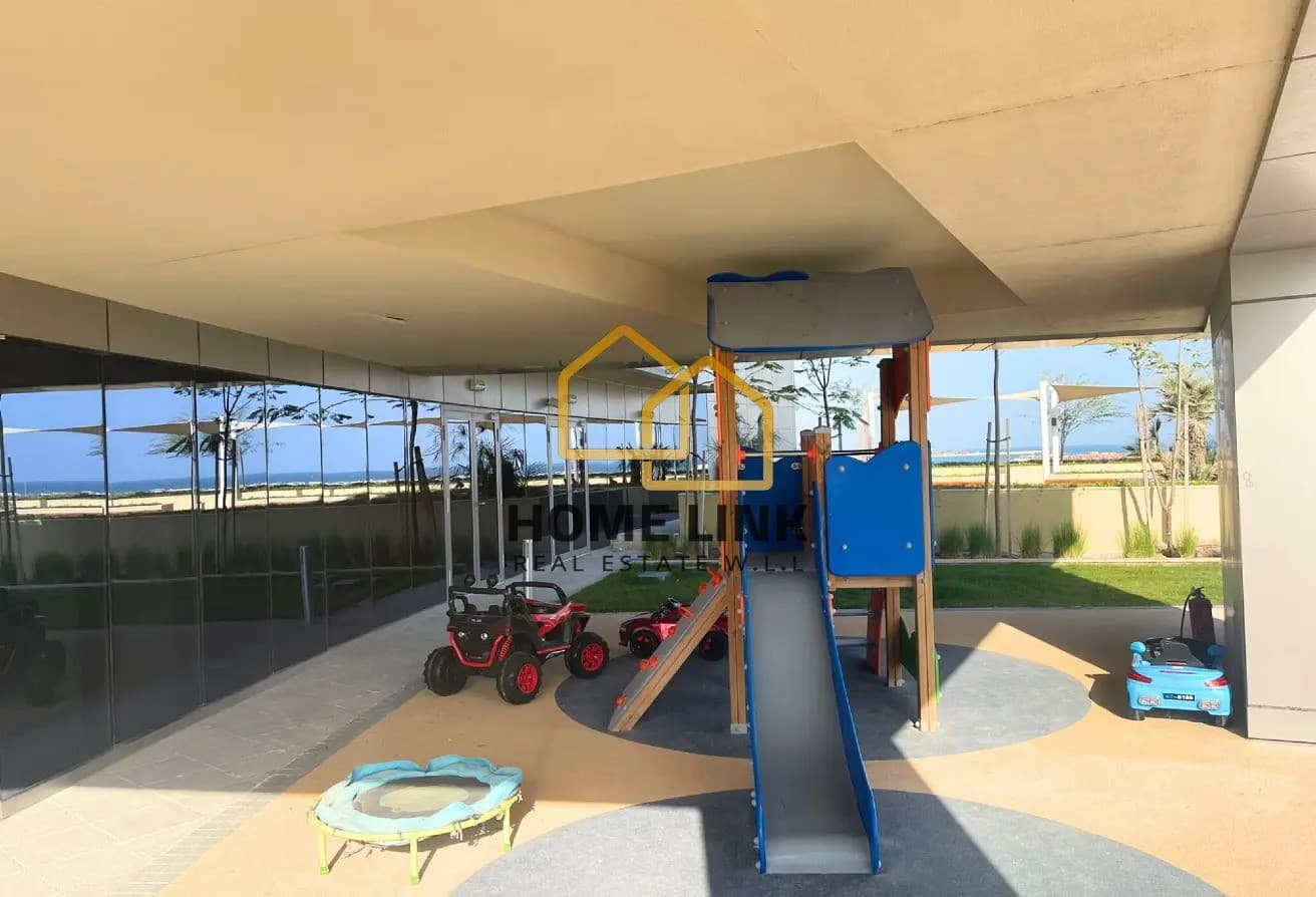 INCLUDING BILLS | 2 BEDROOM WITH DIRECT SEA VIEW