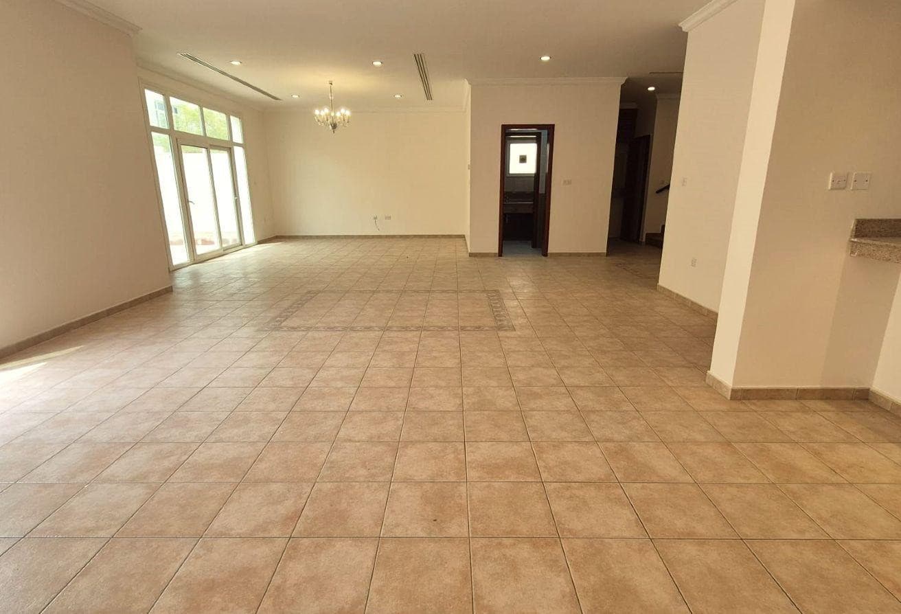 SF 3BDR Compound Villa In Ain-Khalid + Maid Room.