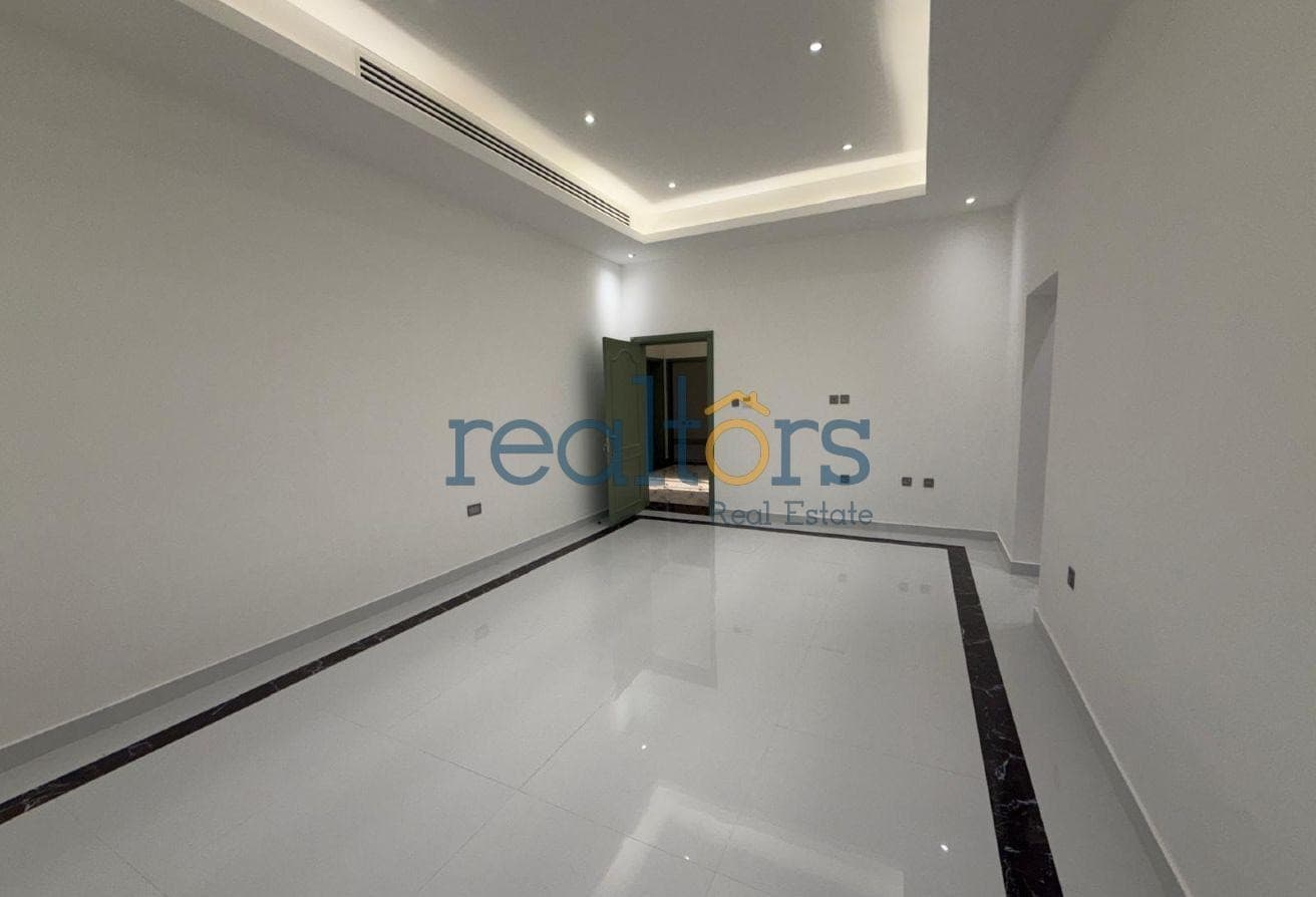 5BR+Maid Villa | West Bay Lagoon Compound
