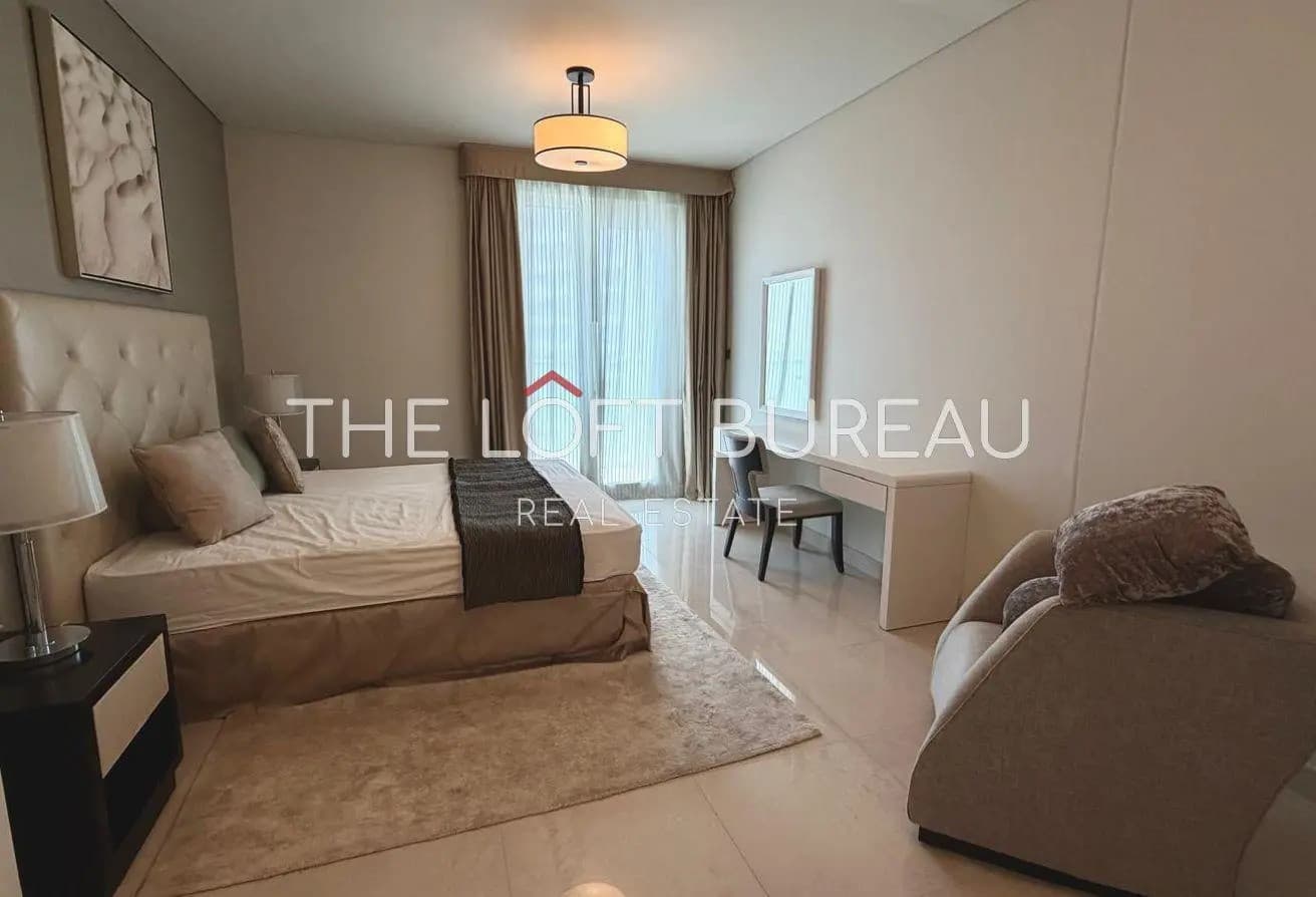 1 Bedroom | Balconies | Light | Great Location