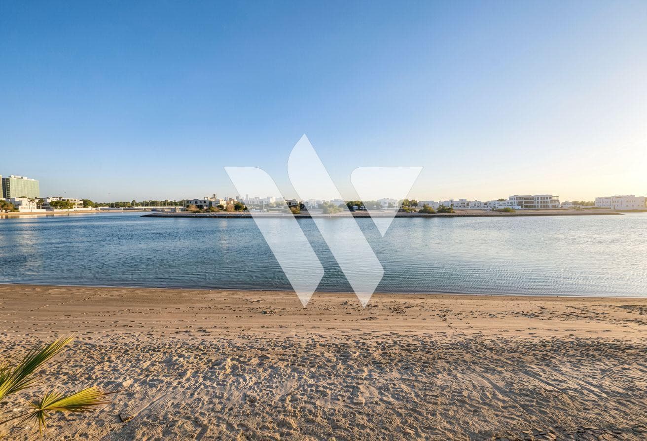 Spacious 5BR Villa for Rent in Westbay | Beach