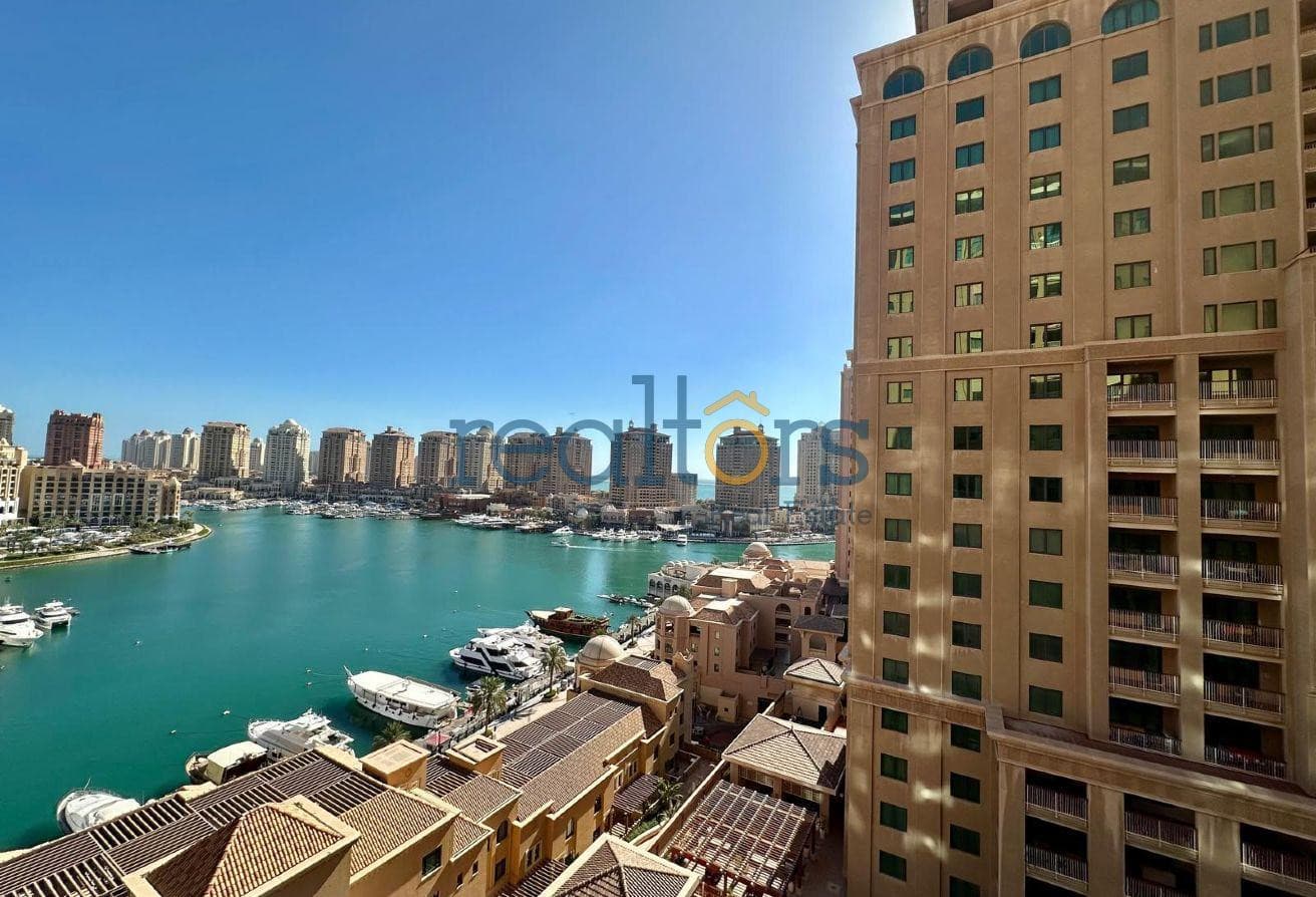 Spacious 1 BED Apt +Study +New Furniture +Balcony