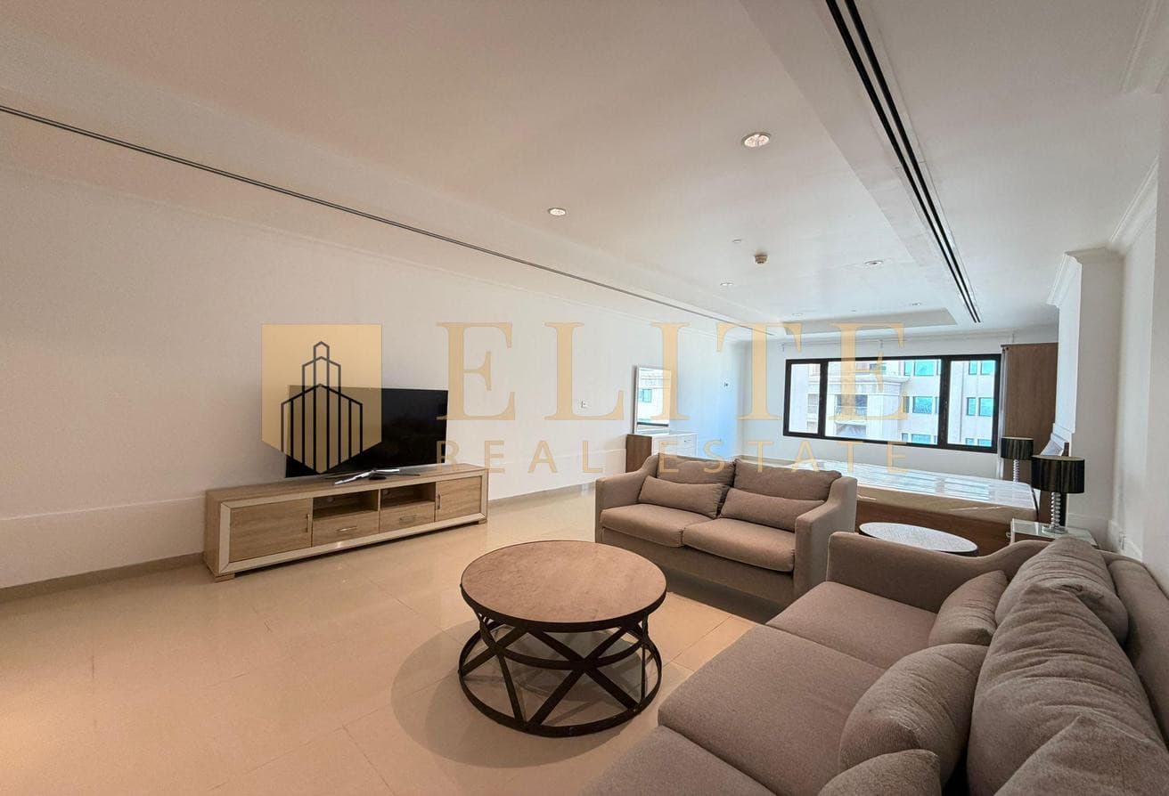 Elegant Studio with Water View Porto Arabia