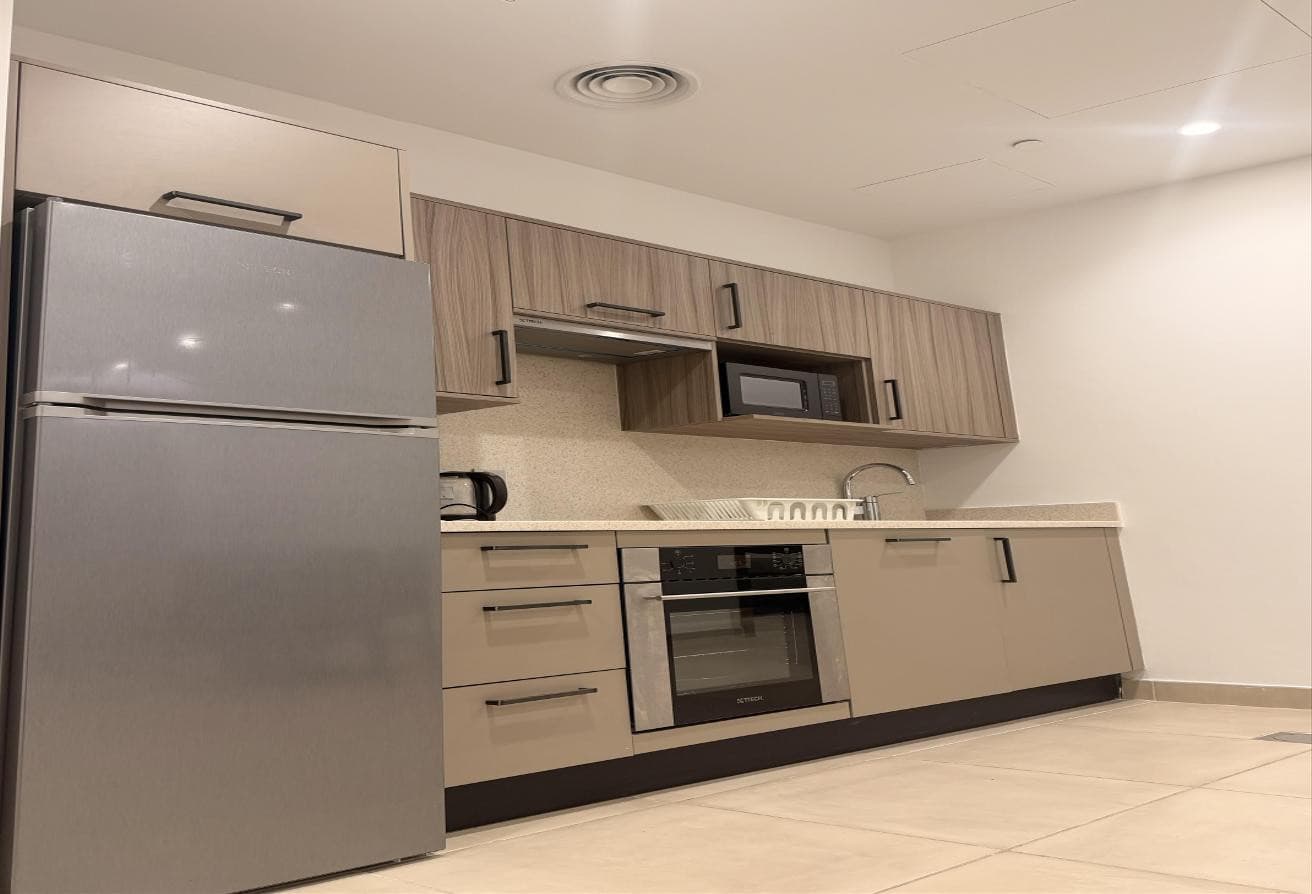 Beautiful 1 bhk apartment at corniche meseum